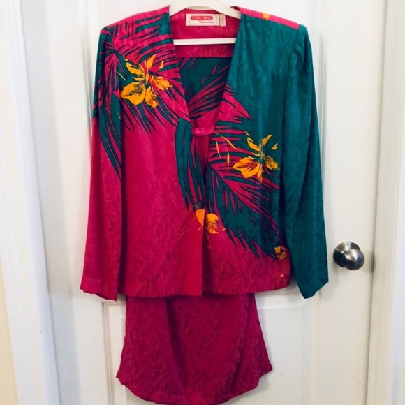 John Yang for Adrienne Papelle pure Silk 2 piece suit - Picture 2 of 10